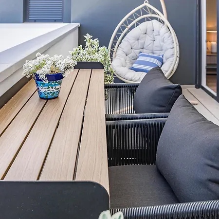 We27b - Stylish And Modern Estepona